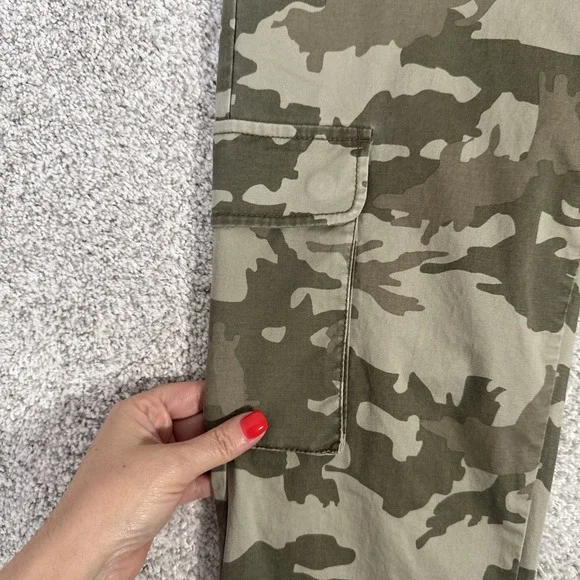 ATM Anthony Thomas Camo Cargo‎ Army Green Women's Khakis Size 28 - Picture 4 of 13